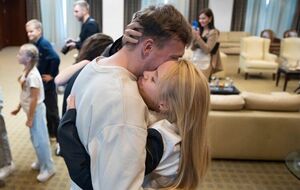 Катерина Прокопенко встретилась с освобожденным из плена мужем 4 октября