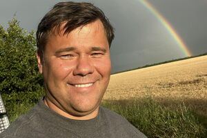 Богдан: Много такой информации, которой очень хочется поделиться, а нельзя