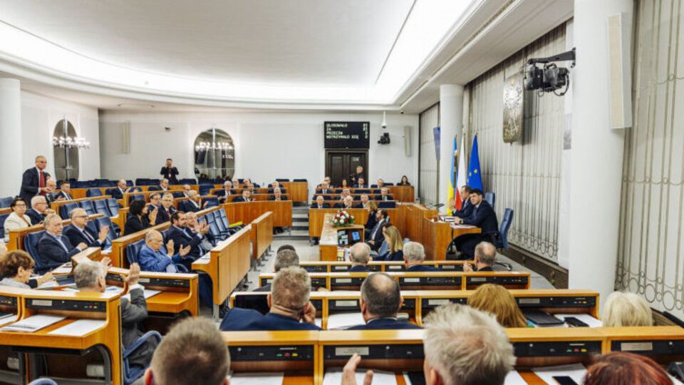 Сенат Польщі "рішуче" засудив російську агресію проти України