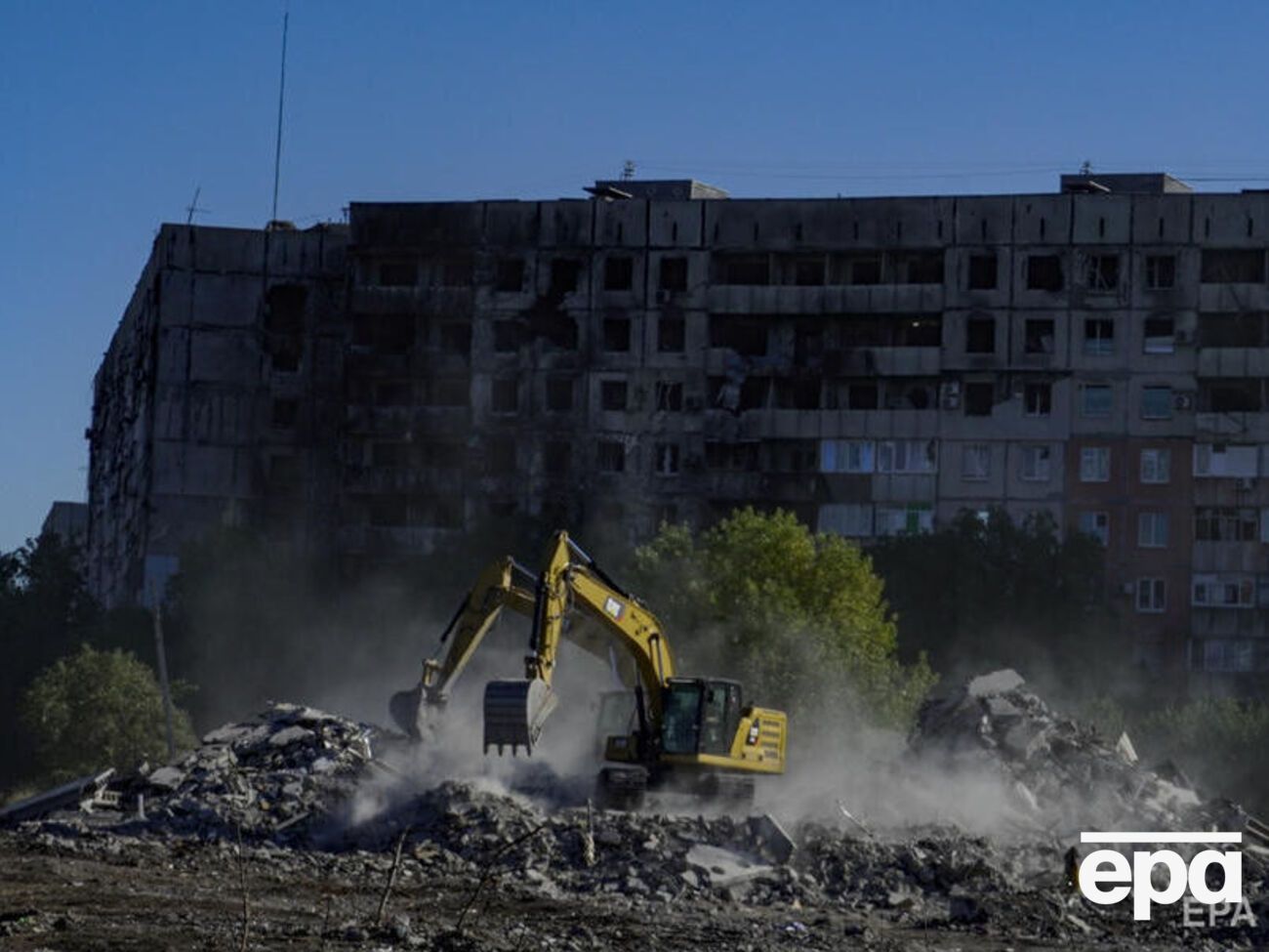 Россияне сносят дома в оккупированном Мариуполе