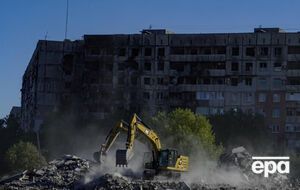 Росіяни зносять будинки в окупованому Маріуполі