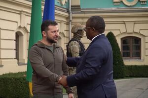 Эмбало стал первым лидером африканского государства, посещающим Украину после 24 февраля, отметил Зеленский