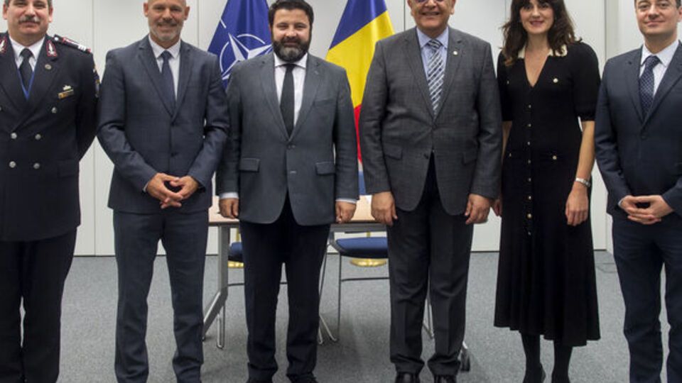 Представники НАТО та Румунії підписали угоду про допомогу Україні