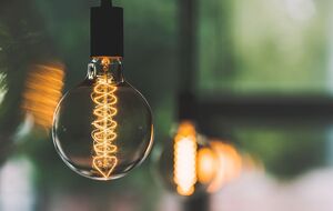 В "Укрэнерго" заявили, что ограничения необходимы, чтобы уменьшить нагрузку на сети и избежать повторных аварий