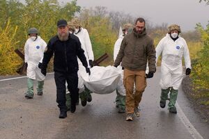 Для передачи тела была достигнута договоренность о прекращении огня на два часа