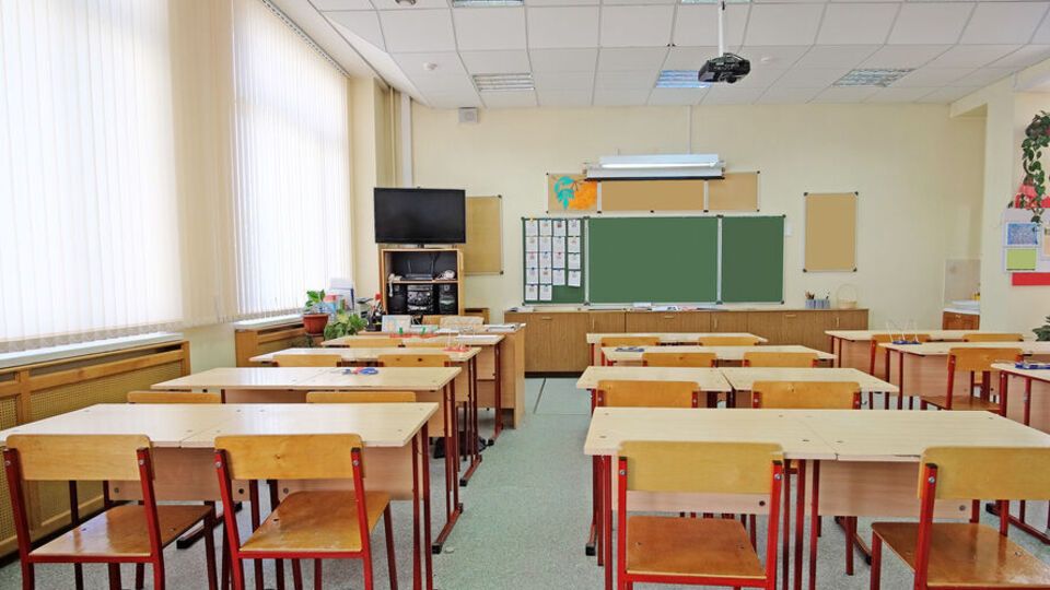 З мелітопольських шкіл почали звільнятися вчителі-колаборанти