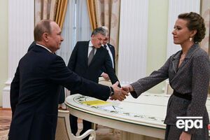 Яковина подчеркнул, что Собчак "многократно выручала Путина, а он помогал ей"