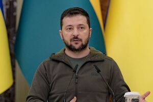 Владимир Зеленский подписал закон об электронном резидентстве
