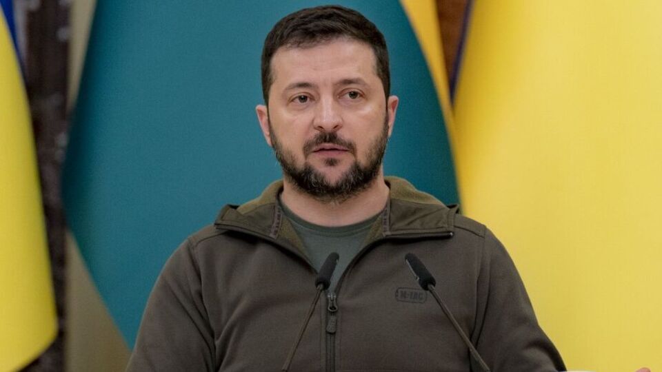 Владимир Зеленский подписал закон об электронном резидентстве