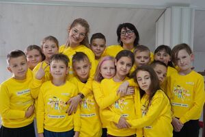 Участники смены принимают участие в мастер-классах, тренингах, играх и квестах, отдыхают и оздоравливаются