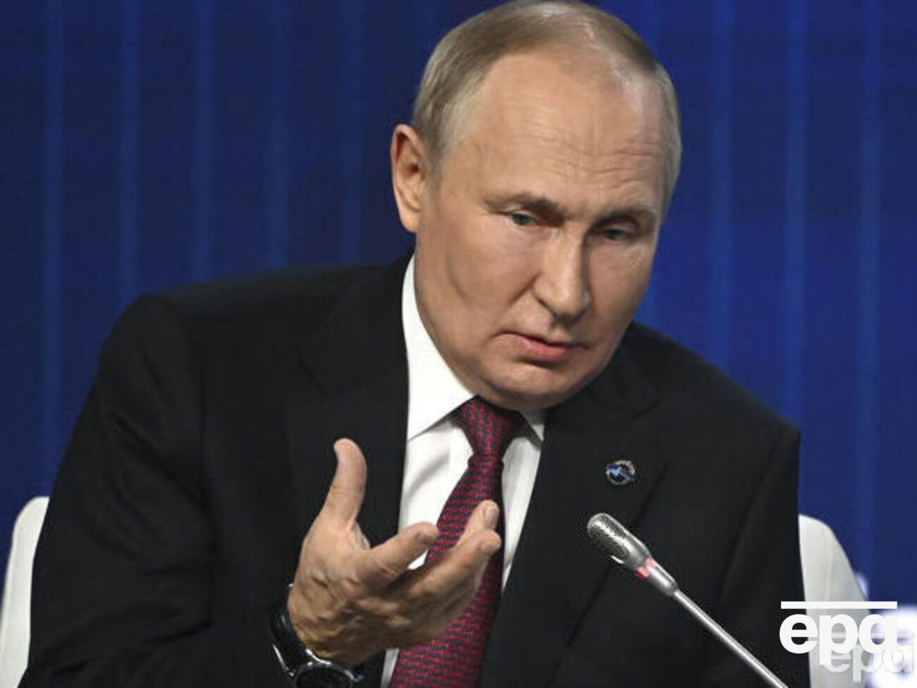 В СМИ в последнее время часто обсуждаются проблемы со здоровьем Путина и его скорая смерть