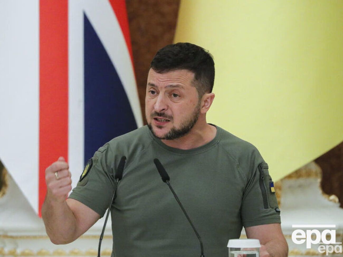 Зеленский:&nbsp;Россияне свое общество постоянно накачивают, что у нас готовится какое-то ядерное оружие (мы не понимаем, о чем они)