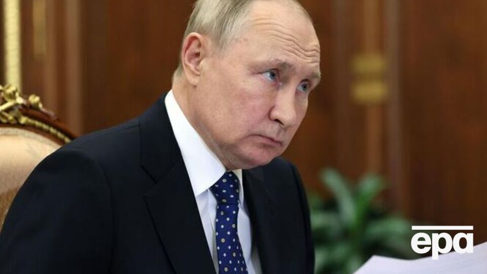 Путин не стал исправляться после того, как заявил, что РФ "пыталась высрать отношения со странами Запада и НАТО"