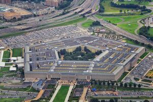 Представители Пентагона отмечают, что США "впервые придется сдерживать двух основных конкурентов в области ядерных вооружений"