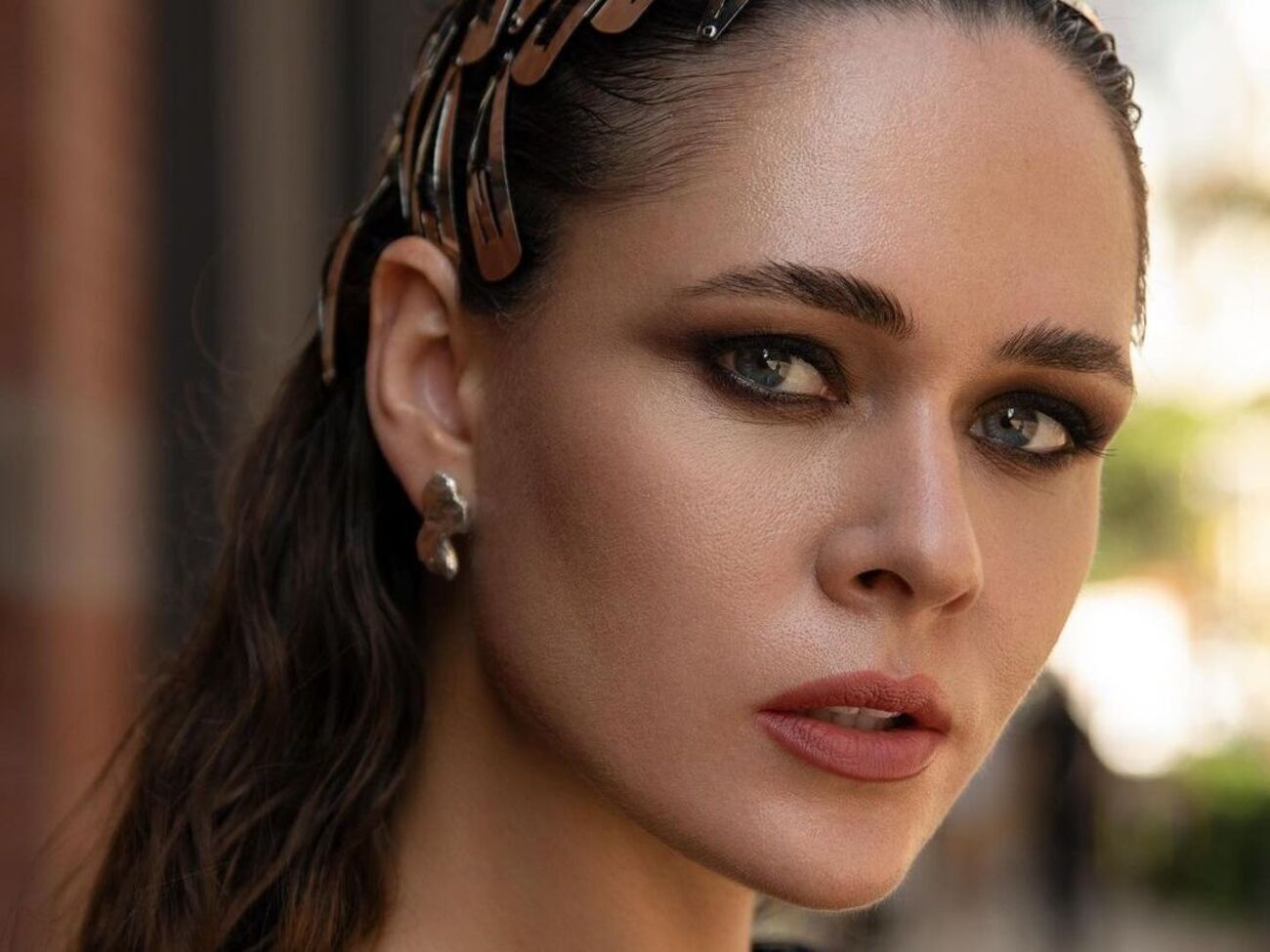 Саніна: Казкотерапія дуже важлива. Вона заспокоює, пояснює дітям їхні переживання і почуття