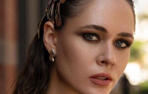 Санина: Сказкотерапия очень важна. Она успокаивает, объясняет детям их переживания и чувства