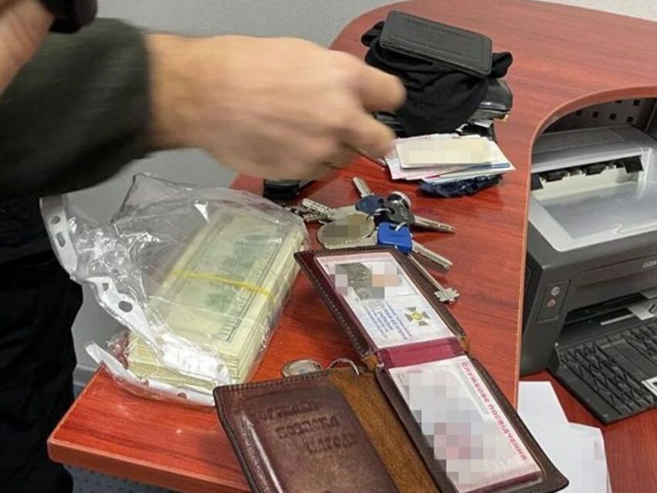 СБУ спіймала співробітника на гарячому