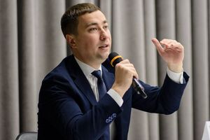 Лещенко работал в компании американца до работы на госслужбе