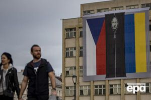 Путина изобразили в мешке для тел