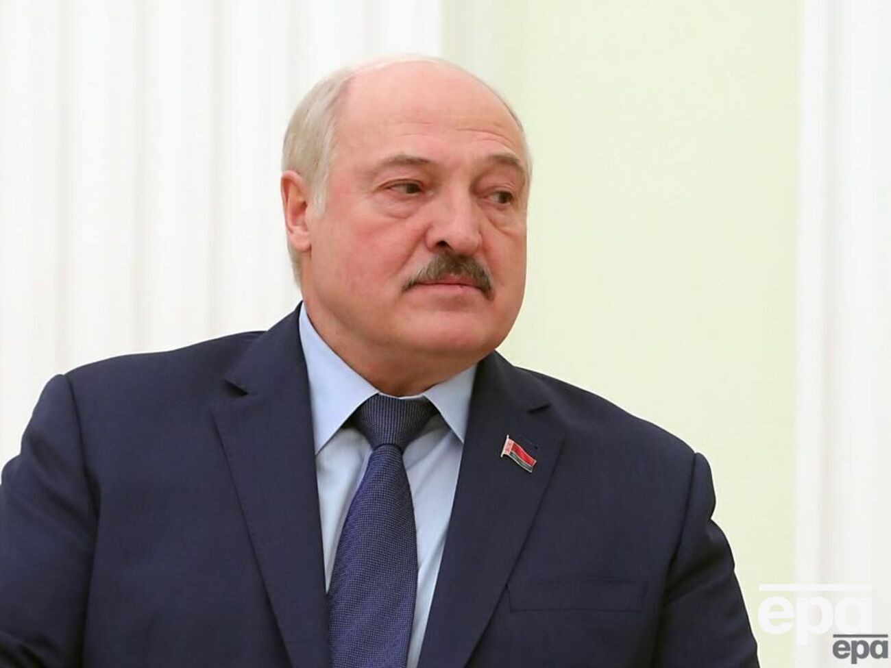 Лукашенко намагається пом'якшити для себе можливі наслідки підтримки Росії у війні проти України, вважає Латушко