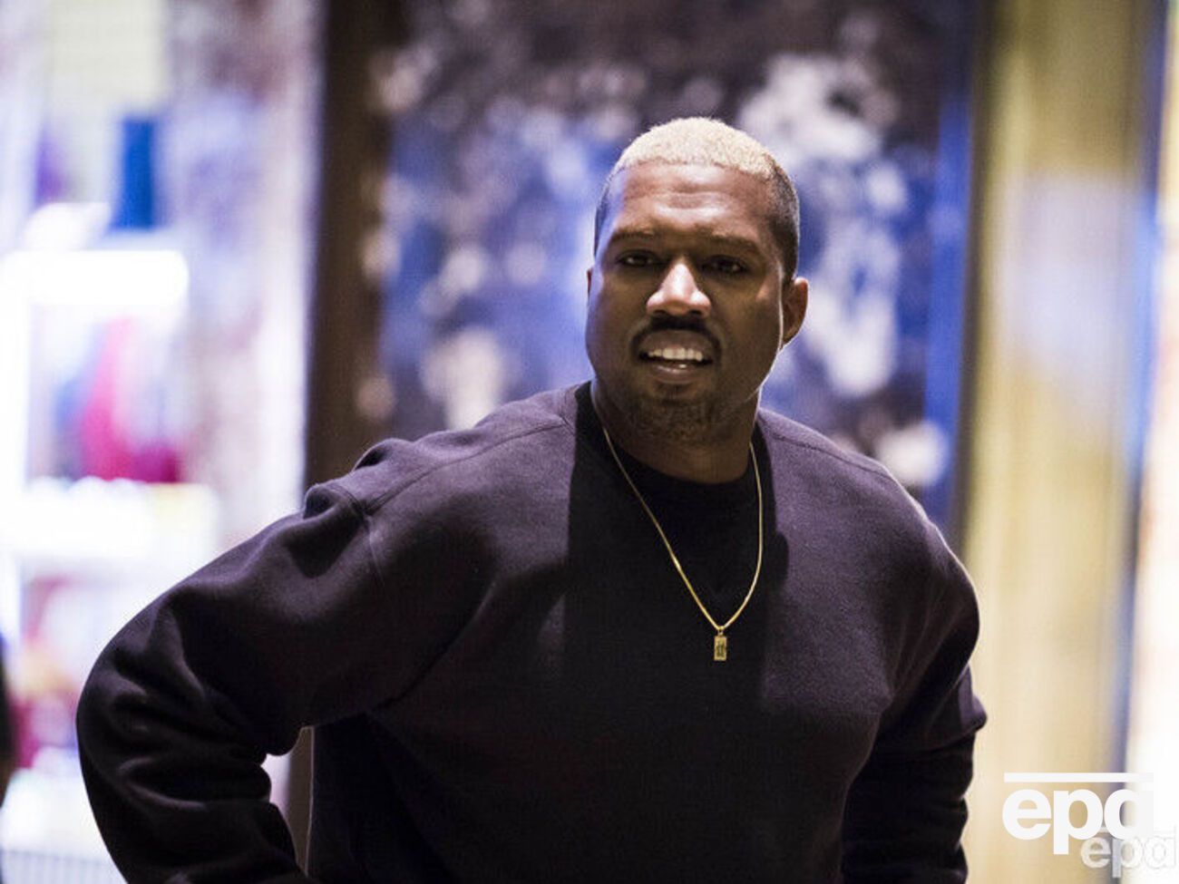 Восени 2022 року від роботи з Вестом відмовилося кілька модних брендів