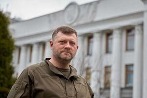 Корниенко подчеркнул, что вопрос Крыма очень символичен, так как с него началась война и "им должна закончиться"