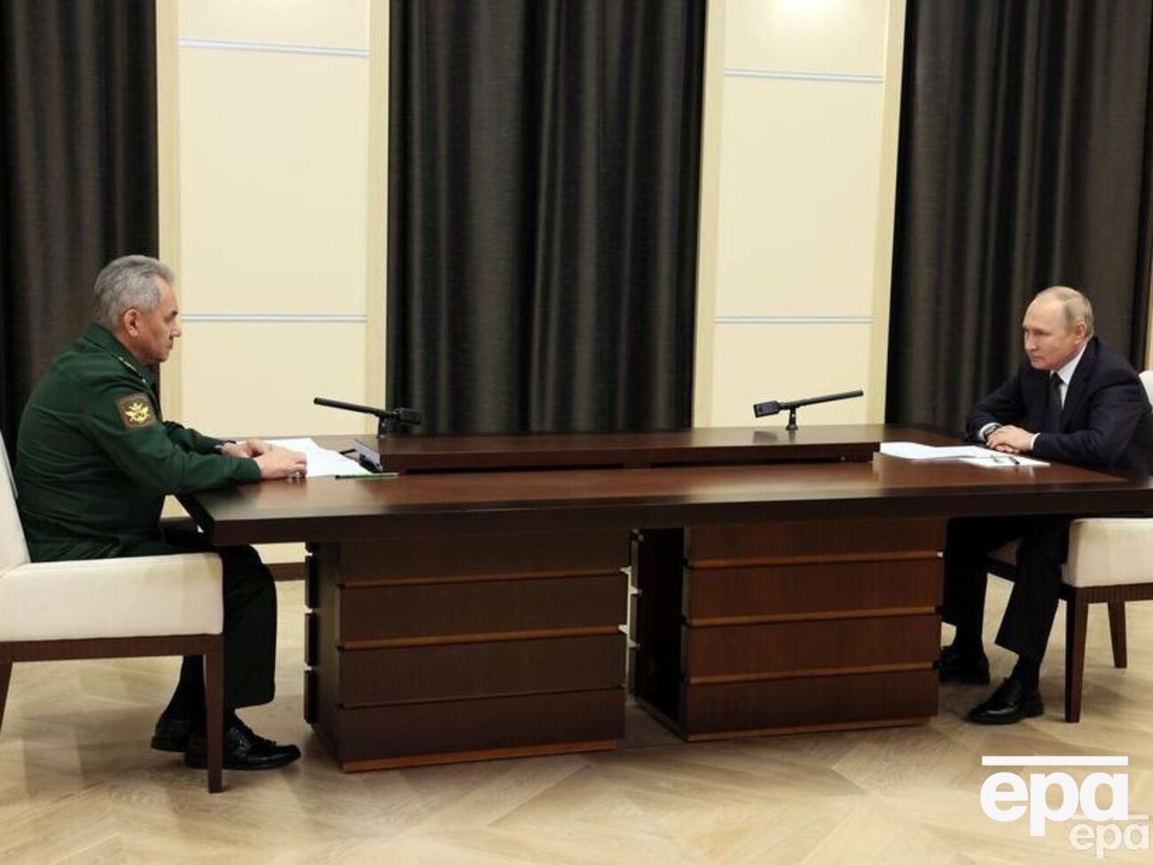 Присутствие Шойгу в информационном пространстве зависит от одобрения Кремля, считают в ISW