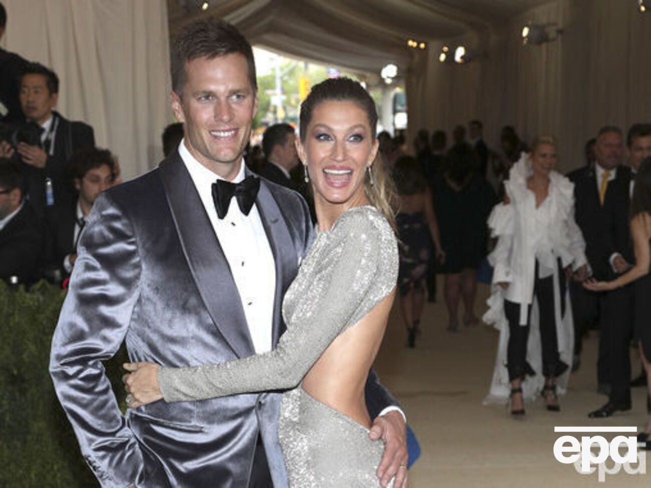 Бундхен и Брэди поженились в 2009 году