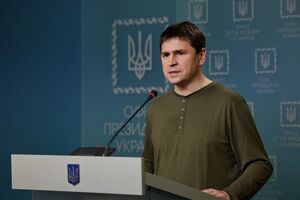 По словам советника главы Офиса президента, военными действиями в России руководят, в частности, кремлевские клерки