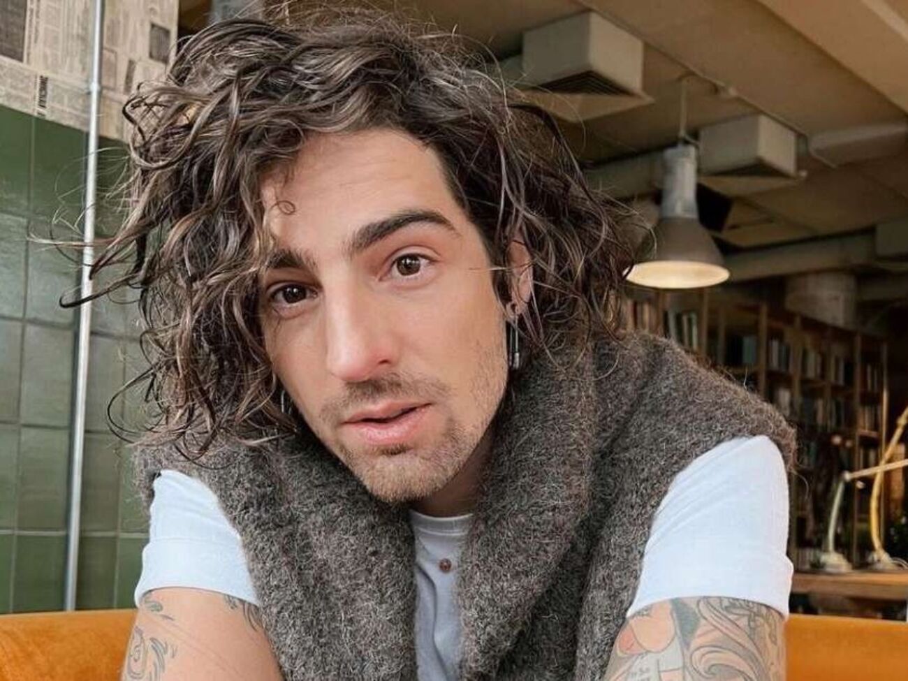 Дантес займається вихованням сина своєї нової дівчини