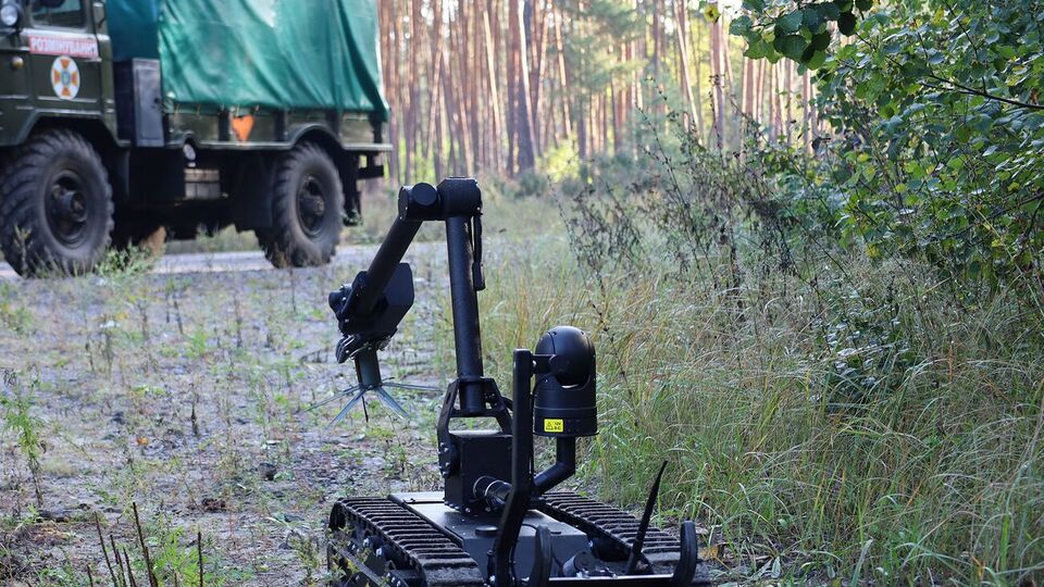 Робот допомагає знешкоджувати вибухонебезпечні предмети