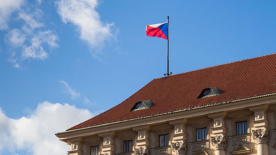 Діяльність чеських посольств у Росії можуть обмежити