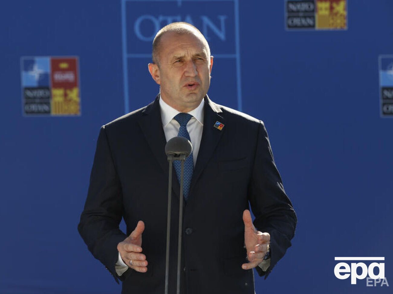 Румен Радев висловив занепокоєння, що країни НАТО можуть втягнути у війну з РФ