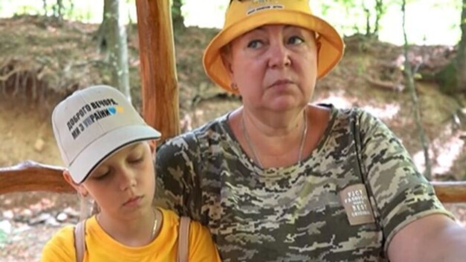 Виговська з онукою Алісою: Мріємо повернутися до Маріуполя – у своє рідне, українське місто