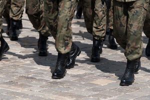 В России параллельно с официальной мобилизацией проходит вербовка наемников в ЧВК