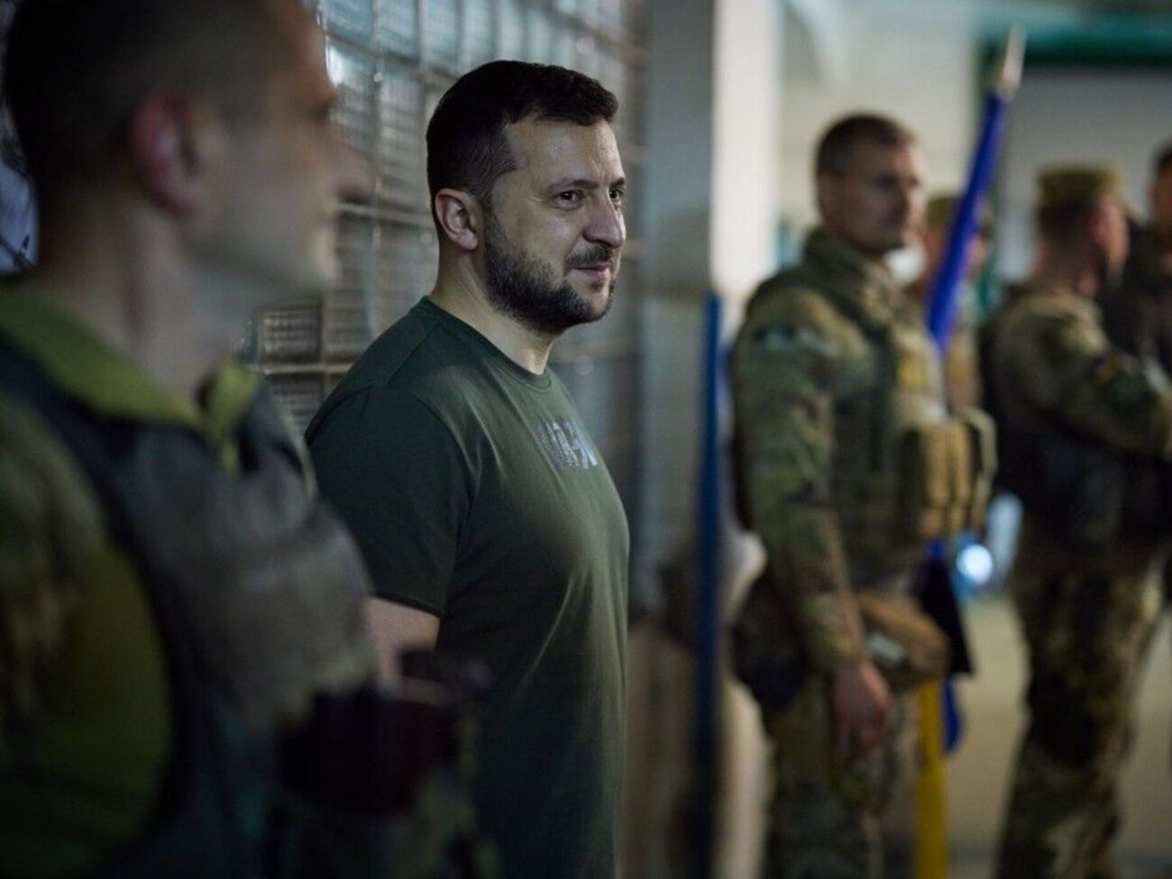 Зеленський: Російські терористи продовжили обстріли на різних напрямках. Відповідаємо окупантам. Відчутно відповідаємо