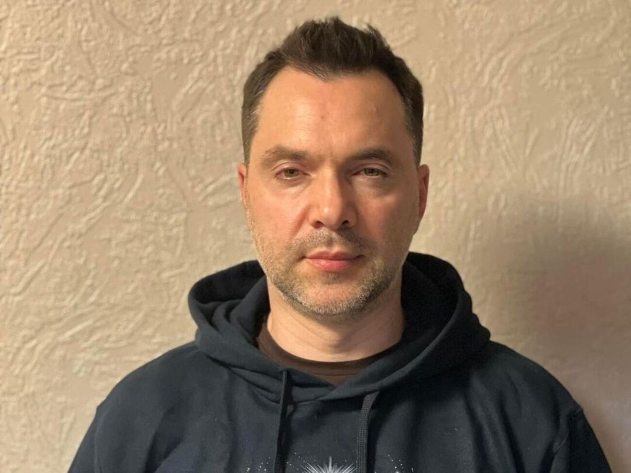 Арестович:&nbsp;Попробовал уйти в пустыню. Но от себя не уйдешь