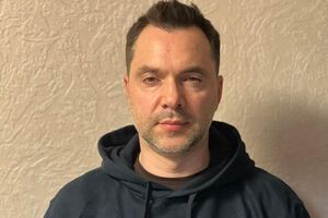 Арестович: Попробовал уйти в пустыню. Но от себя не уйдешь