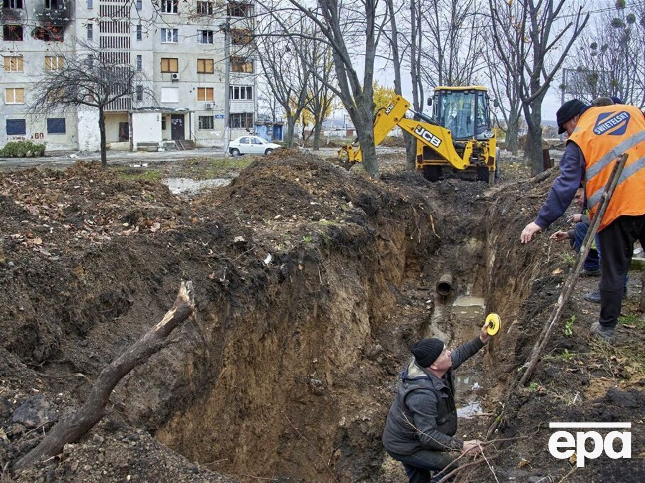 За словами Ігоря Терехова, енергетики та комунальники роблять усе можливе, щоб відновити постачання води в Харкові