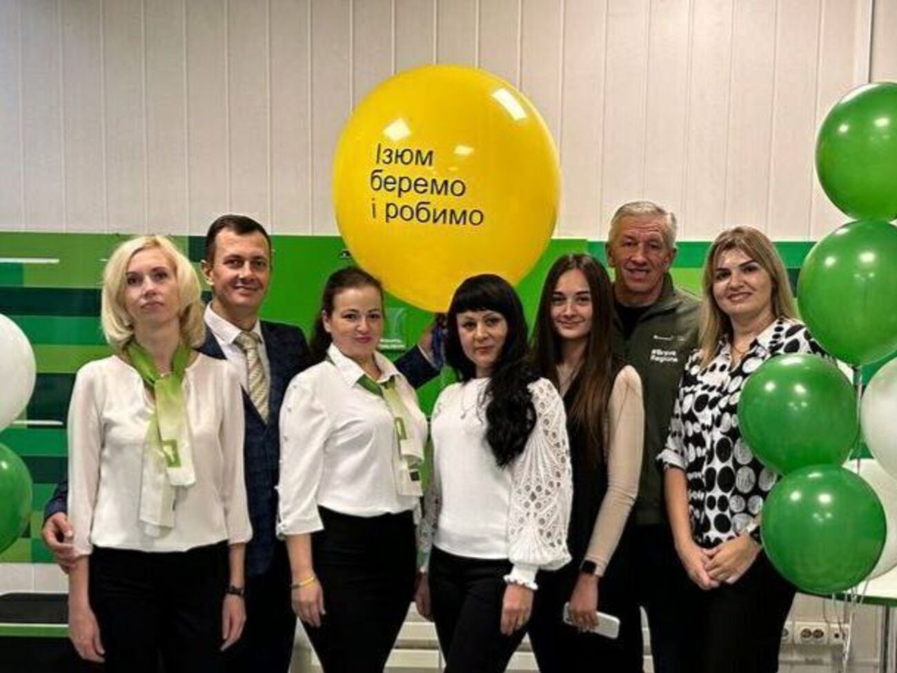 У "ПриватБанку" заявили, що невдовзі можна очікувати відновлення роботи ще кількох відділень