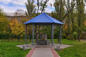 Влада Києва закликала жителів столиці запастися водою з найближчих бюветів і точок продажу