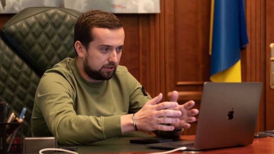 Кирило Тимошенко пояснив ситуацію з авто з гуманітарної допомоги