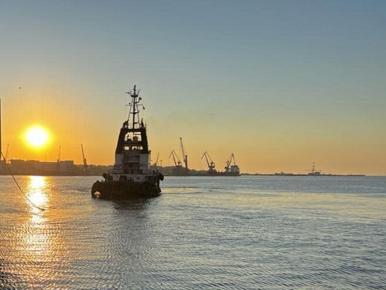 Удар был нанесен по судам, транспортировавшим зерно