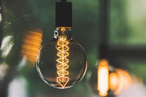 В Киевской области подачу электроэнергии восстановили для 85% потребителей, в Киеве свет потенциально есть во всех квартирах, но происходят веерные отключения