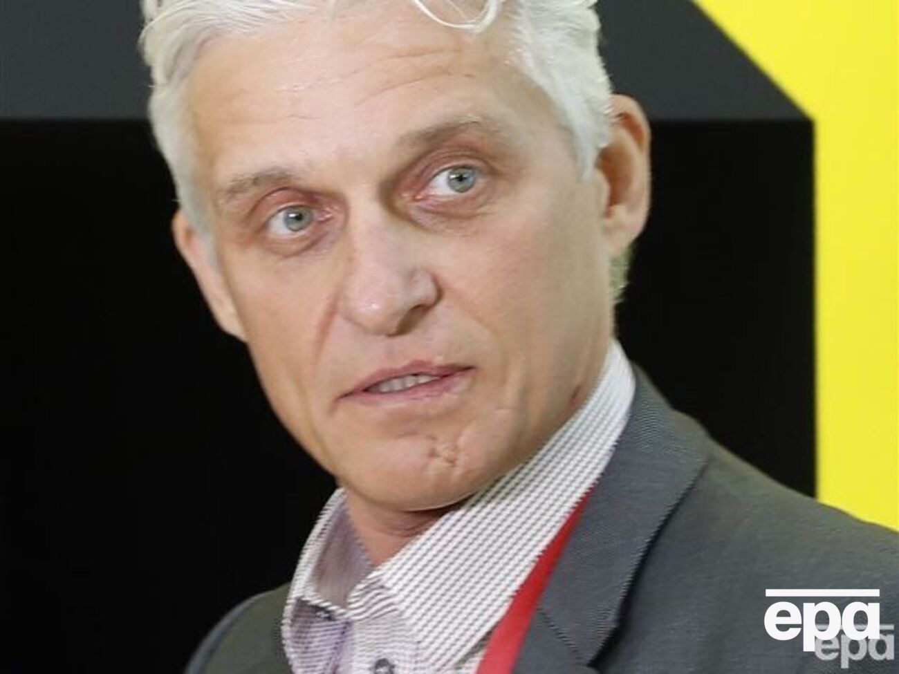 Тиньков, який потрапив під санкції у Великобританії, заявив, що "хоче розбачити", як росіяни грабують і вбивають мирне населення України