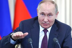 Путін підтвердив, що Росія зупинила участь у "зерновій угоді"