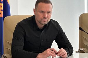 Шкарлет зазначив, що в Україні, "попри перешкоди", триває навчальний процес