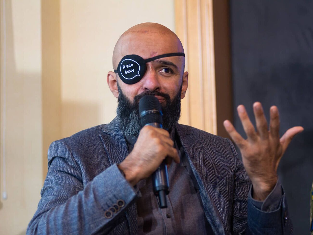 Сегодня на Подоле не было света, связи и можно было драматизировать, но даже сейчас мы живем в лучшие времена, потому что верим в победу