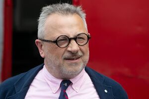 После того, как судья с гражданством РФ остался на должности, Верховный Суд перестал быть властью. Это сборище проходимцев и карьеристов