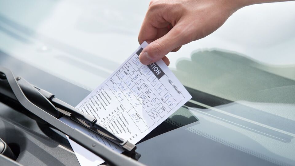 Сервис оповещения и поиска штрафов за нарушение ПДД снова заработал в Украине